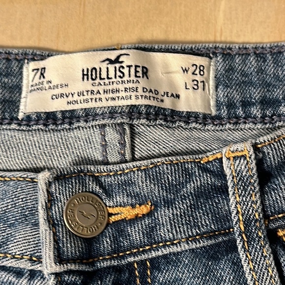 Hollister Dad Jeans - Picture 6 of 7